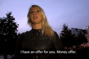Rychlý prachy aneb Public Agent v českých ulicích (Monika)